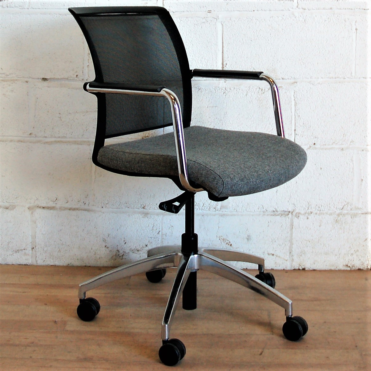 Grey Office Swivel Chair 2149a 