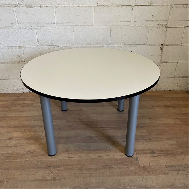 White Circular 1200mm Table 15121