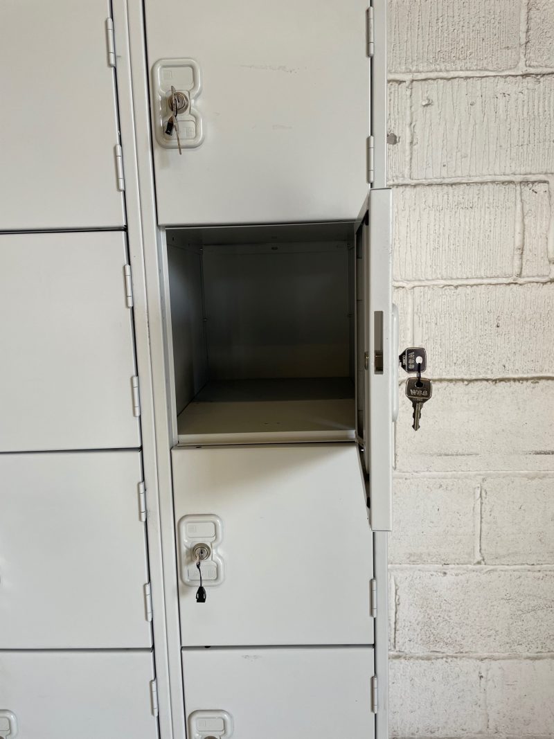 12 Door Locker Key Lock Grey 10028