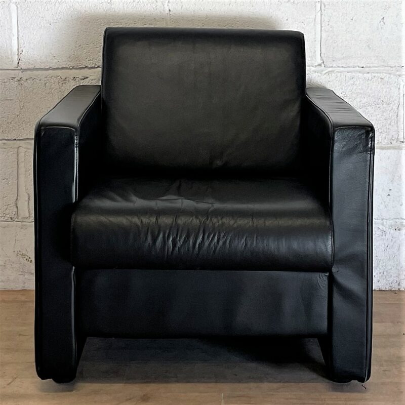Modern Black Leather Armchair 3051