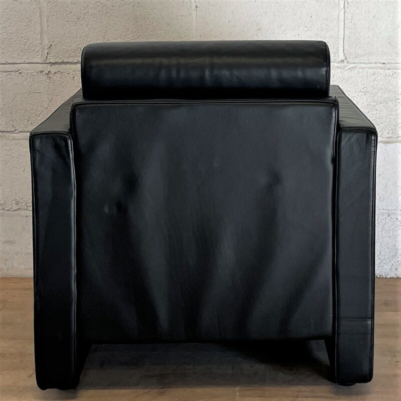 Modern Black Leather Armchair 3051