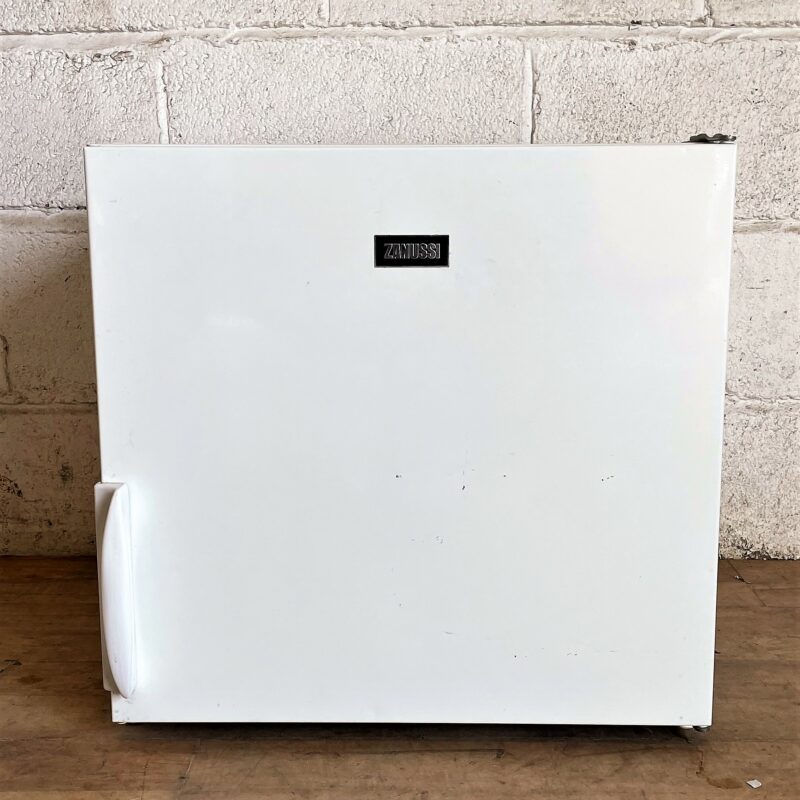 ZANUSSI Small Refrigerator 9122