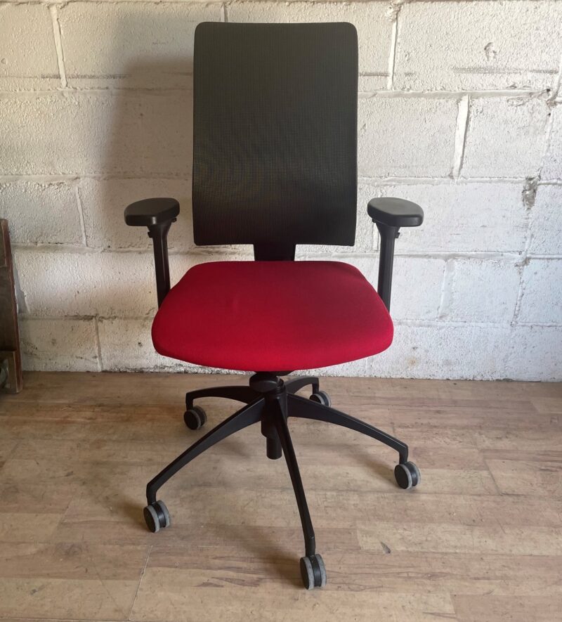 Mesh Task Chair Red Fabric 2250 Modern and stylish mesh-back task office chair. Red fabric seat with black mesh back 