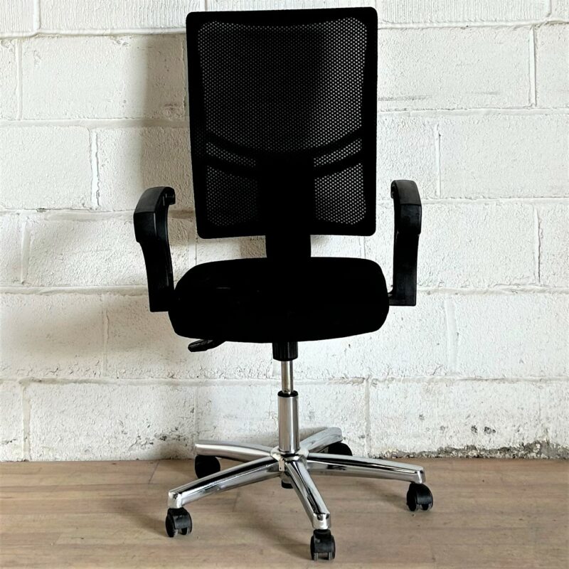 Mesh-Back Task Chair Black Chrome 2271