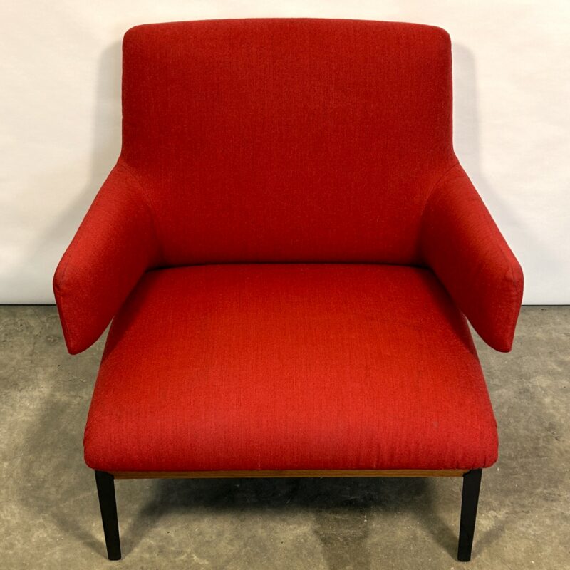 ARFLEX Hug Lounge Armchair Red 3092