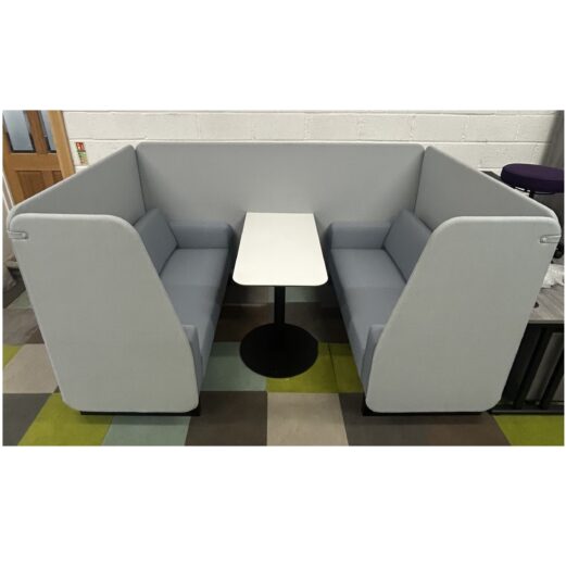 Brixworth Quiet Meeting Booth With Table and Sofas 3129